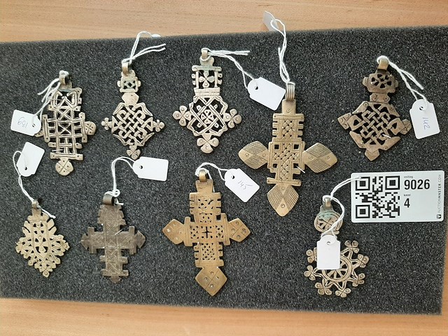 Diverse hangers koptische kruisjes, ethiopie/eritrea, 1930-1950 - afbeelding 1 van  4