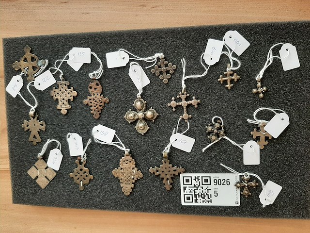 Diverse hangers koptische kruisjes, ethiopie/eritrea, 1930-1950 - afbeelding 1 van  4