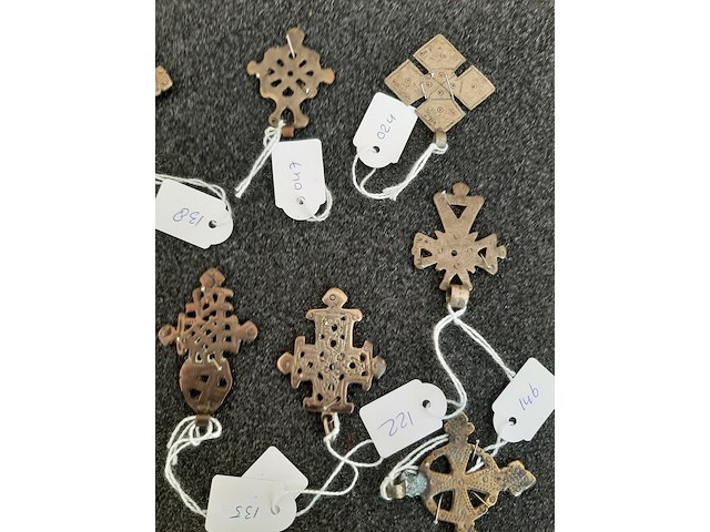 Diverse hangers koptische kruisjes, ethiopie/eritrea, 1930-1950 - afbeelding 2 van  4