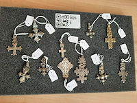 Diverse hangers koptische kruisjes, ethiopie/eritrea, 1930-1950 - afbeelding 1 van  4