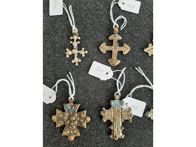 Diverse hangers koptische kruisjes, ethiopie/eritrea, 1930-1950 - afbeelding 2 van  4