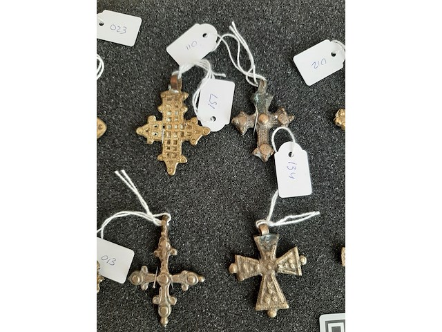 Diverse hangers koptische kruisjes, ethiopie/eritrea, 1930-1950 - afbeelding 3 van  4