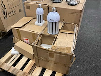 Diverse hanglampen en lichtbronnen - afbeelding 5 van  7