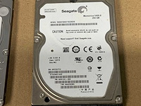 Diverse hard drives en floppy disk reader (7x) - afbeelding 19 van  19