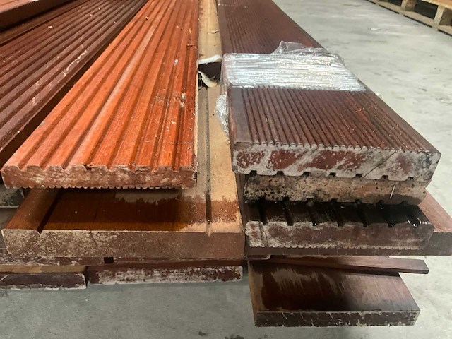 Diverse hardhouten vlonderplank (25x) - afbeelding 5 van  6