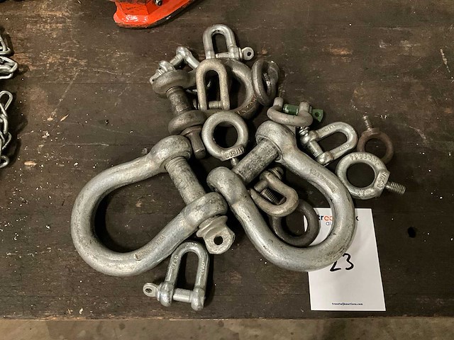 Diverse harpsluitingen en hijsogen - afbeelding 1 van  2