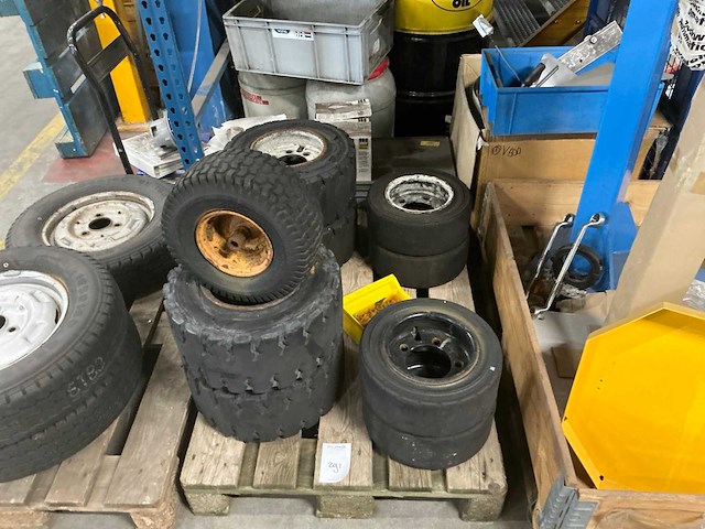 Diverse heftruck band (9x) - afbeelding 2 van  9