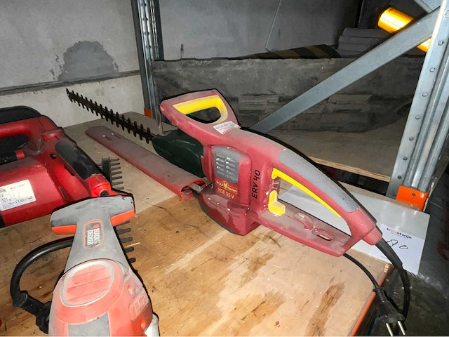 Diverse heggenscharen en kettingzagen - afbeelding 6 van  7