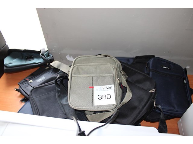 Diverse heuptasjes 10 stuks. - afbeelding 1 van  2