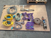 Diverse hijsbanden en rondstroppen - afbeelding 1 van  7