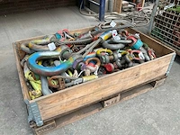 Diverse hijsmiddelen - afbeelding 1 van  7