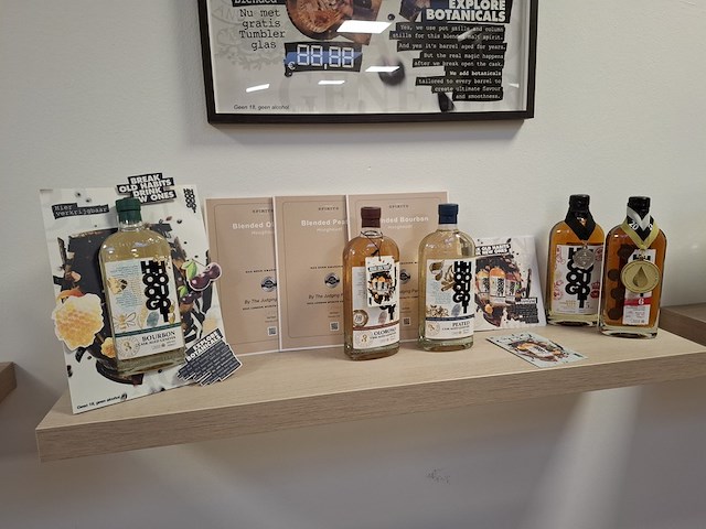 Diverse 'hooghoudt' memorabilia - afbeelding 5 van  9