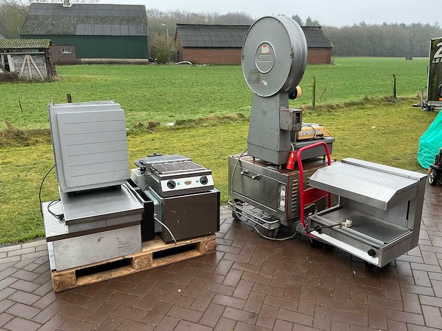 Diverse horeca apparatuur (10x) - afbeelding 1 van  8