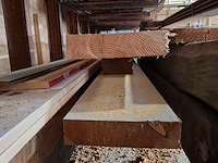 Diverse houten balken en planken - afbeelding 8 van  11