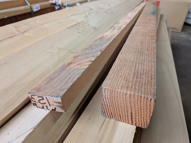 Diverse houten balken - afbeelding 7 van  8