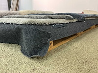 Diverse houten vloerkleden displays - afbeelding 7 van  9