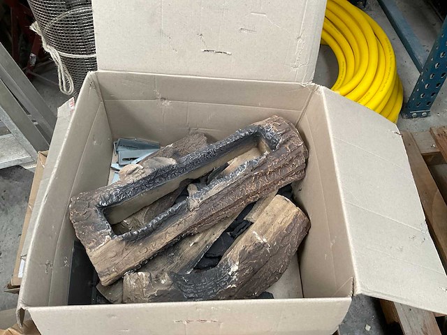 Diverse houtstammenset - afbeelding 3 van  4