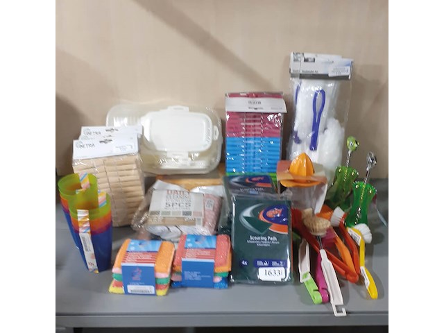 Diverse huishoudelijke accessoires (d1633) - afbeelding 2 van  3