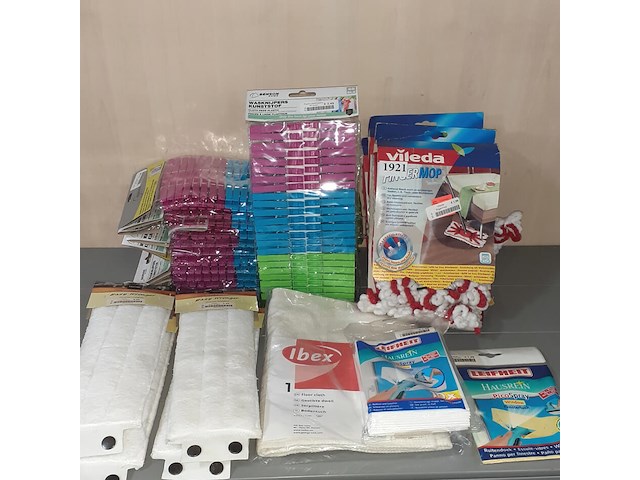 Diverse huishoudelijke accessoires (d1921) - afbeelding 1 van  3