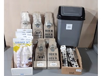 Diverse huishoudelijke accessoires oa 8 flesopeners met opvangbak (d1726) - afbeelding 3 van  3