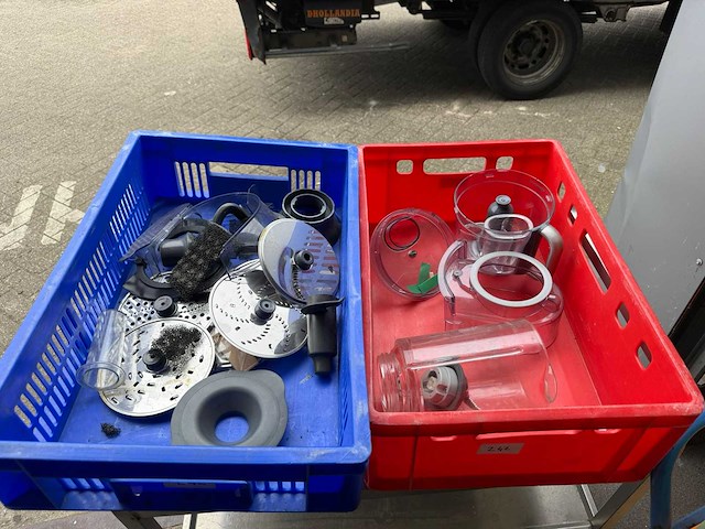 Diverse hulpstukken voor keukenmachines - afbeelding 1 van  4