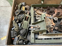 Diverse hummer onderdelen - afbeelding 2 van  4