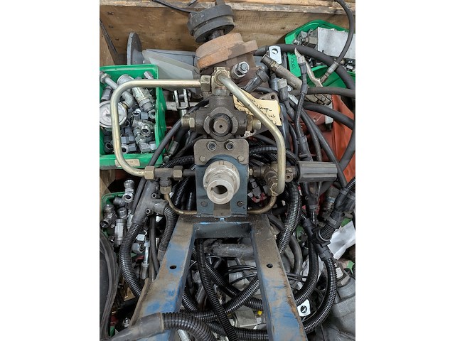 Diverse hydrauliek benodigdheden o.a. pompen - afbeelding 7 van  8
