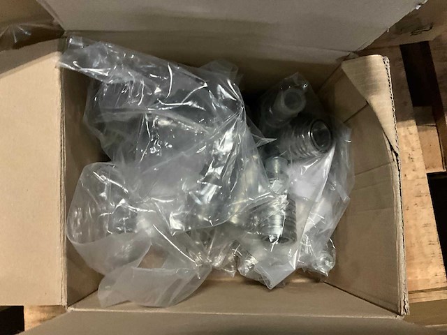 Diverse hydrauliek koppelingen - afbeelding 3 van  4