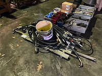 Diverse hydrauliek slangen - afbeelding 1 van  5