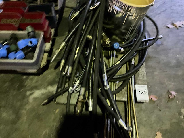 Diverse hydrauliek slangen - afbeelding 4 van  5