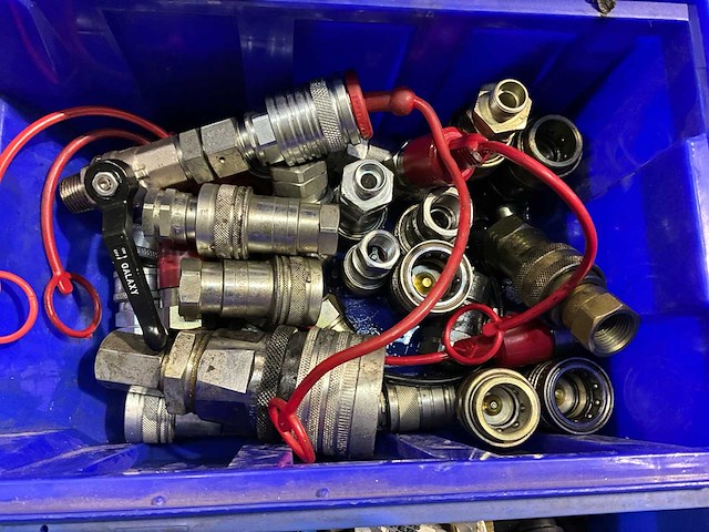 Diverse hydraulische en pneumatische koppelingen en connectoren - afbeelding 5 van  10