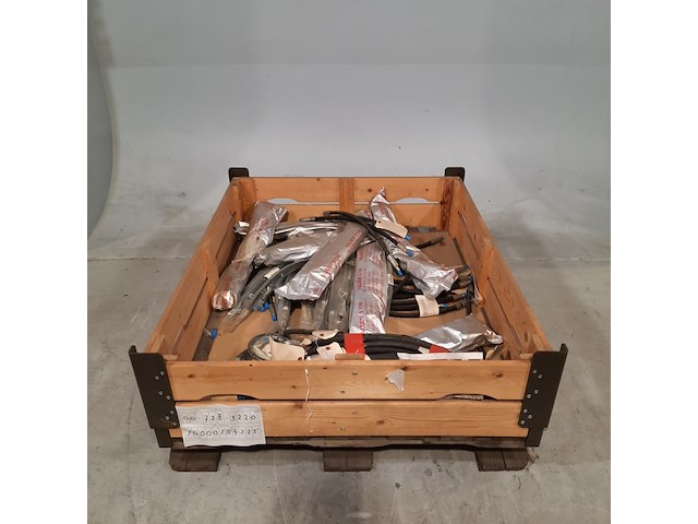 Diverse hydraulische slangen - afbeelding 1 van  7