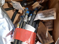 Diverse hydraulische slangen - afbeelding 3 van  7