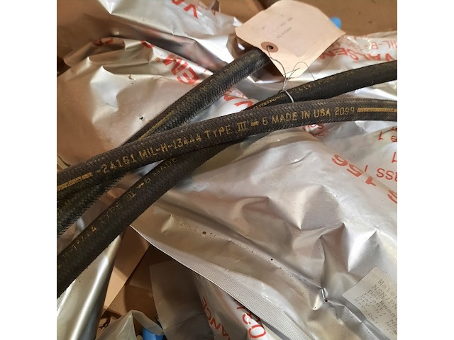 Diverse hydraulische slangen - afbeelding 4 van  7