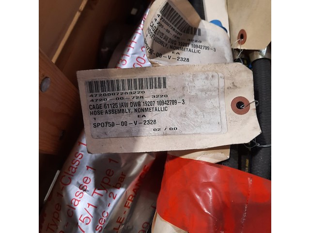 Diverse hydraulische slangen - afbeelding 7 van  7