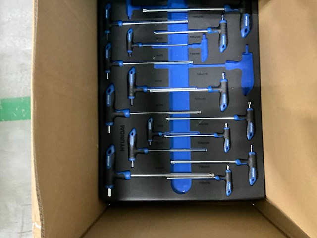 Diverse hyundai handgereedschappen - afbeelding 4 van  6