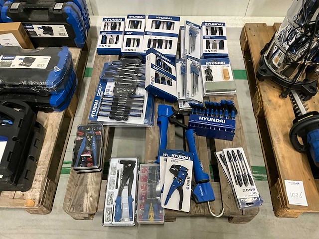 Diverse hyundai handgereedschappen - afbeelding 1 van  8