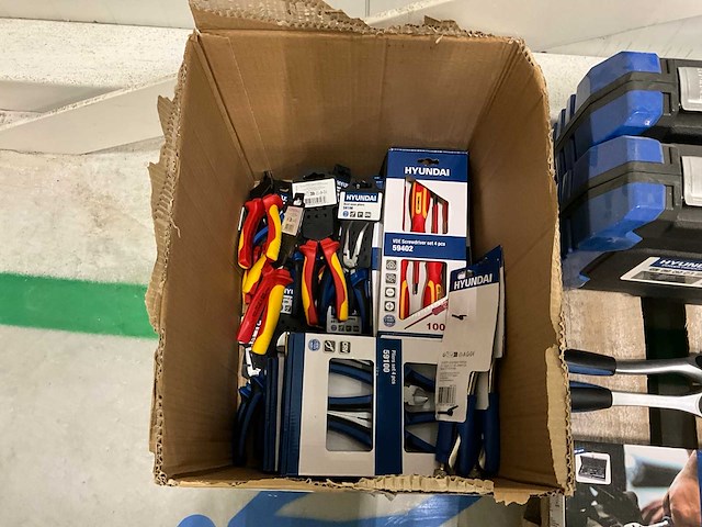 Diverse hyundai handgereedschappen - afbeelding 5 van  8