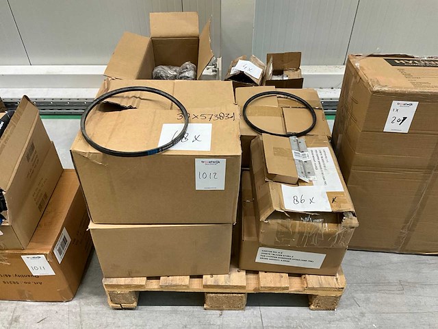 Diverse hyundai onderdelen - afbeelding 1 van  5