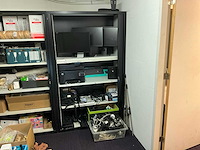 Diverse ict benodigdheden en hardware - afbeelding 1 van  5
