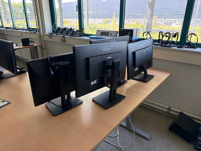 Diverse iiyama monitoren (4x) - afbeelding 4 van  8