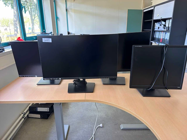 Diverse iiyama monitoren (4x) - afbeelding 1 van  8