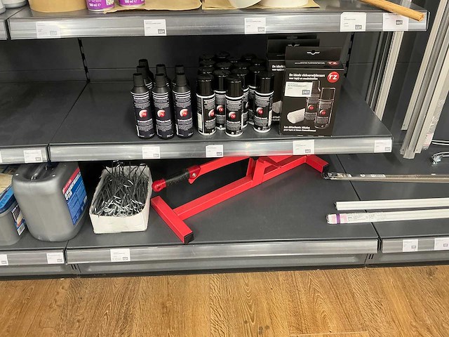 Diverse ijzeren winkelstelling - afbeelding 11 van  12