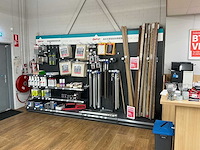 Diverse ijzeren winkelstelling