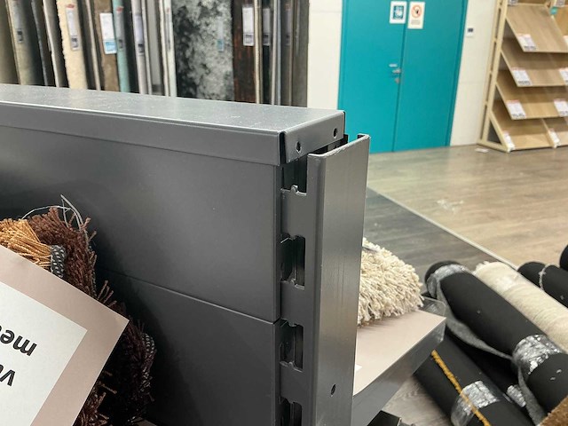 Diverse ijzeren winkelstelling - afbeelding 6 van  12