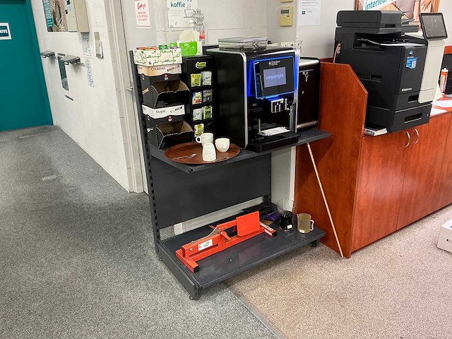 Diverse ijzeren winkelstelling - afbeelding 9 van  15