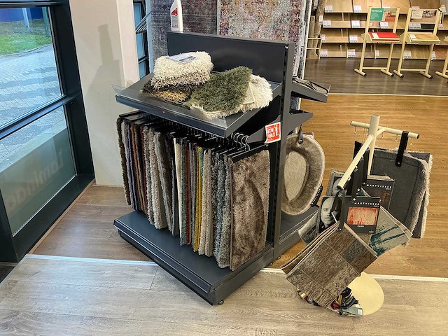 Diverse ijzeren winkelstelling - afbeelding 12 van  15