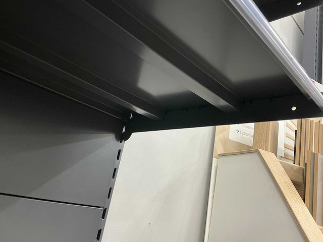 Diverse ijzeren winkelstelling - afbeelding 4 van  15