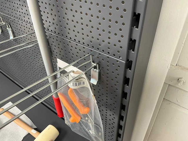 Diverse ijzeren winkelstelling - afbeelding 7 van  15