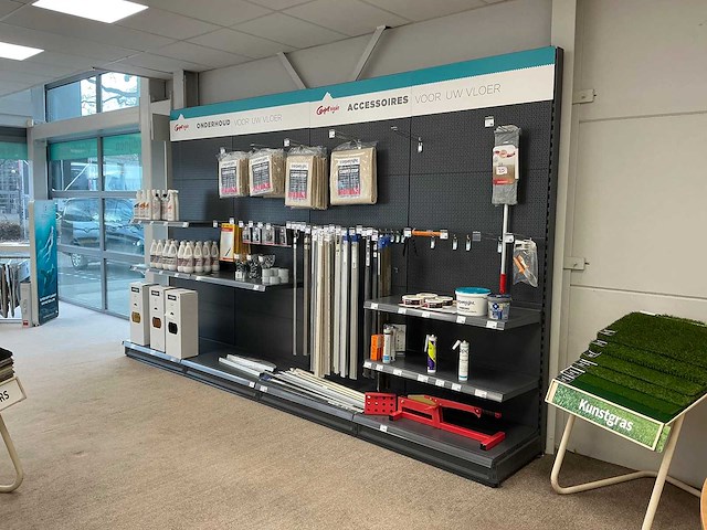 Diverse ijzeren winkelstelling - afbeelding 1 van  15